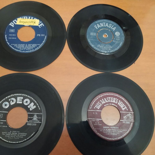 Vinyl 45 rpm records used, pack of 4, laiko genre