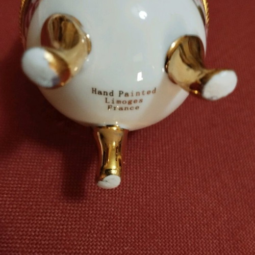 Limoges porcelain egg like new