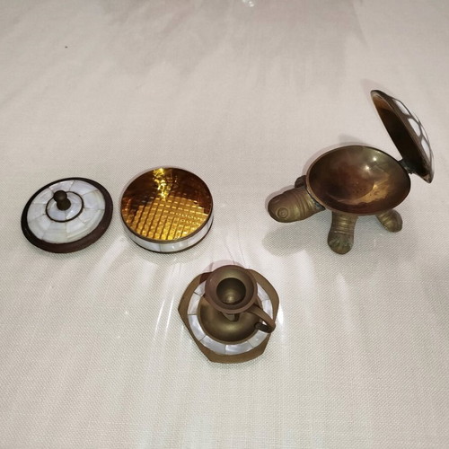 Brass decorations used