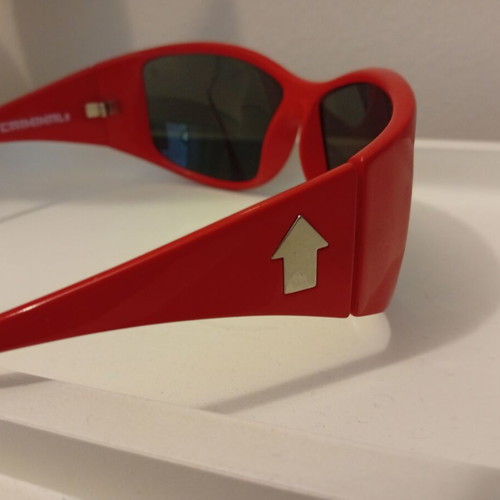 Criminal red sunglasses like new