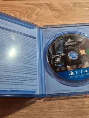 Jurassic World Evolution PS4 game like new