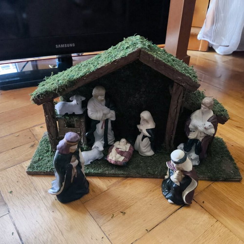 Christmas nativity set new with box and figures
