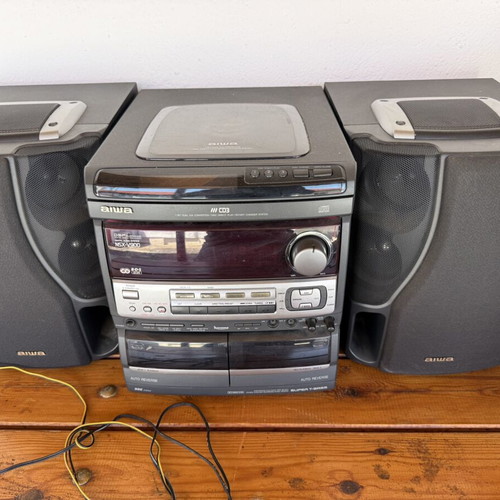 AIWA NSX-V900 stereo system with AIWA speakers and Sony subwoofer