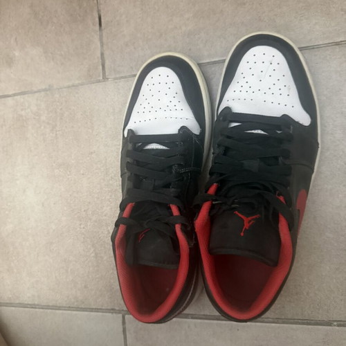 Nike Jordan sneakers, size 44, black and red