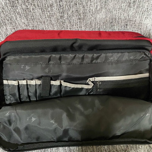 Laptop bag red-black two-tone like new
