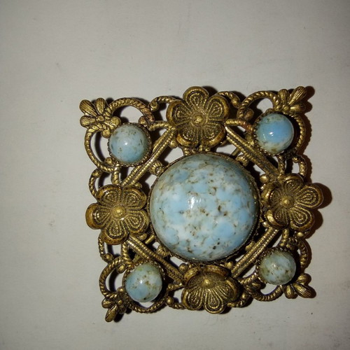 Antique filigree pin used, made of brass