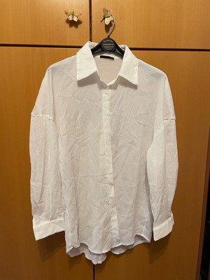 White Shein shirt new, size M