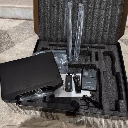 Wireless lapel microphone new in box