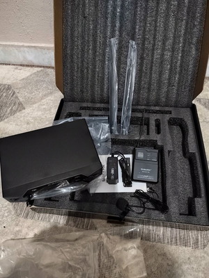 Wireless lapel microphone new in box