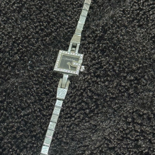 Gucci watch like new