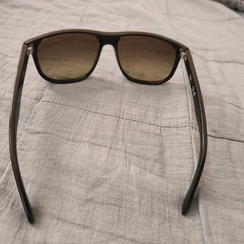 Ray-Ban RB4147 Boyfriend Sunglasses new, Black on Brown frame