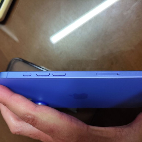 I Phone 16 Plus 128 GB Ultramarine like new with case and charger