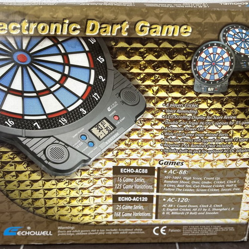 Electronic dartboard with darts