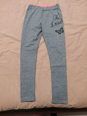 Girls' leggings used, suitable for 8-9 years old