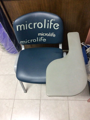 Καρέκλα άνετη για φαρμακείο μεταχειρισμένη με αφαιρούμενη βάση χεριού