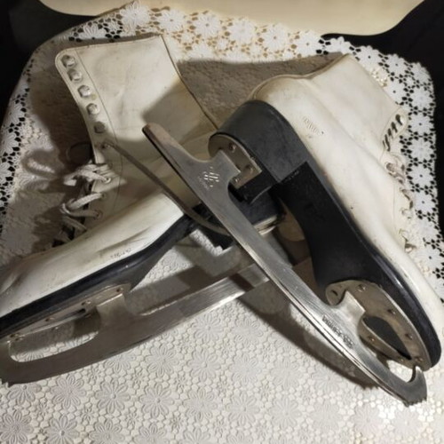 Ice skates used, made in Poland