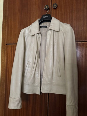 Leather beige mid-length jacket like new