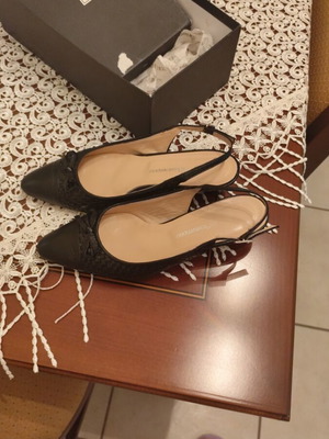 Kalogirou pumps like new, black