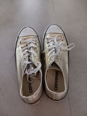 Converse All Star shoes in gold color like new