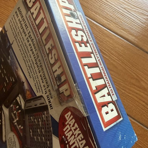 Battleship Grab and Go board game by Hasbro