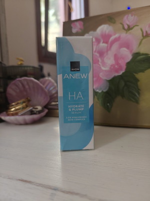 Avon face serum with hyaluronic acid new