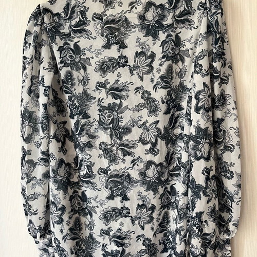 Black and white shirt like new