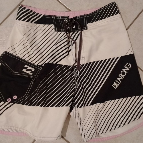 Avengers Marvel and Billabong Boys' Swim Shorts like new, pack of 2