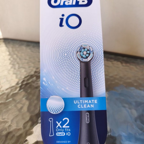 Oral B IQ replacement brush heads pack of 2 new