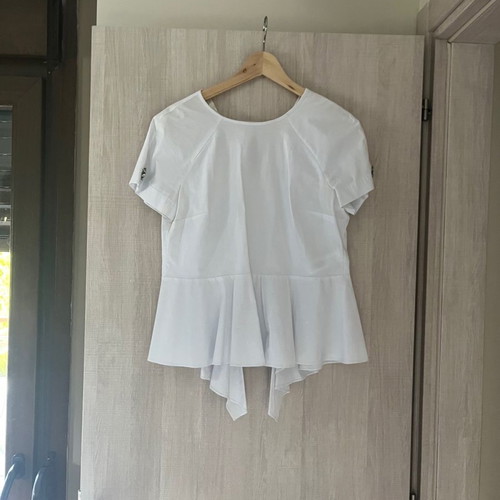 Gizia top used, size M, white with embroidered stones