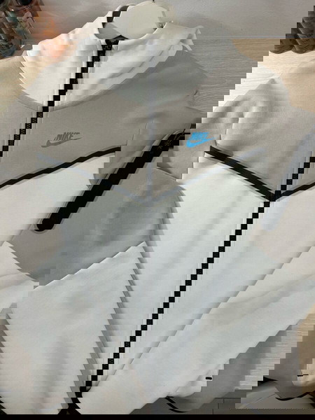 Nike tech flecee