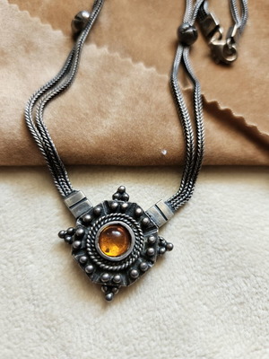 Vintage 925 necklace with amber center