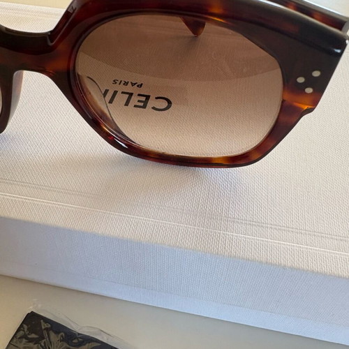 Celine sunglasses like new, brown with box and case