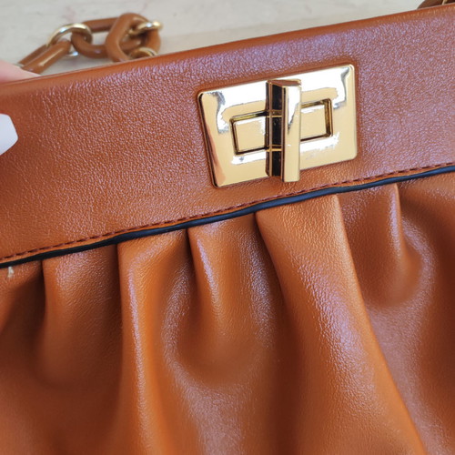 Tan handbag/shoulder bag faux leather new, vintage style