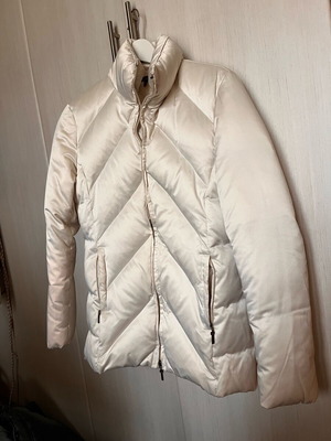 Zara women's jacket white like new, medium-length down