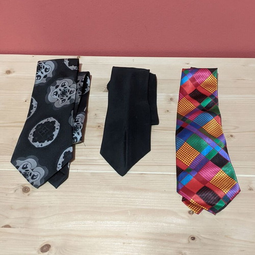 Ties like new condition