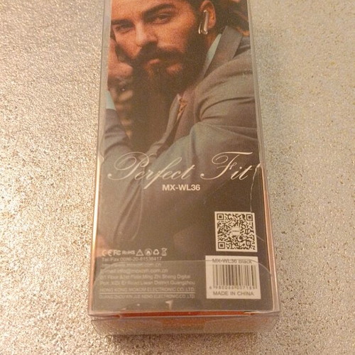 Moxom Bluetooth headset sealed