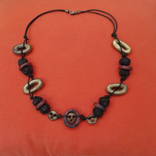 Vintage handmade necklace like new, multicolor, resin