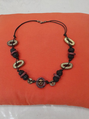 Vintage handmade necklace like new, multicolor, resin