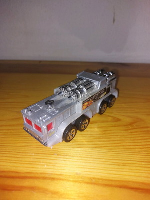 Hot Wheels Haulers Over The Road Power Trucks like new, Solar Power