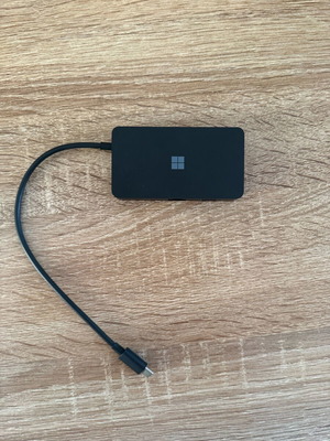 Microsoft USB-C Travel Hub μεταχειρισμένο, ιδανικό για Surface και MacBook