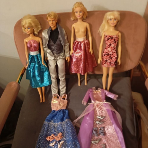 Barbie and Ken dolls vintage, like new, with clothes and shoes