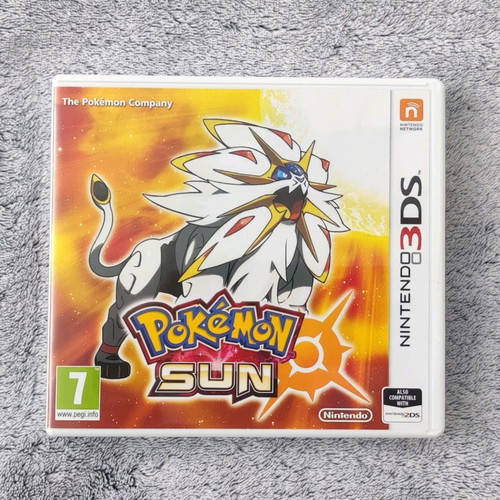 Pokemon Sun Nintendo 3DS used with booklet