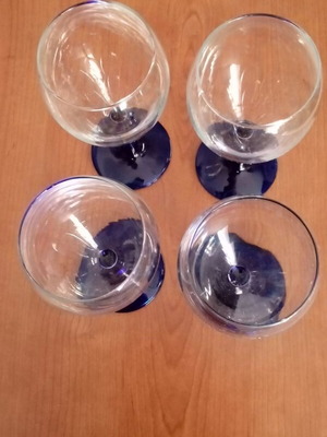 Vintage crystal wine glasses like new, set of 4 with blue stems