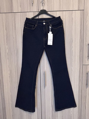 Push up denim jeans, new with tag, blue, size M-L