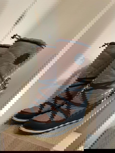 Μπότες Lacoste