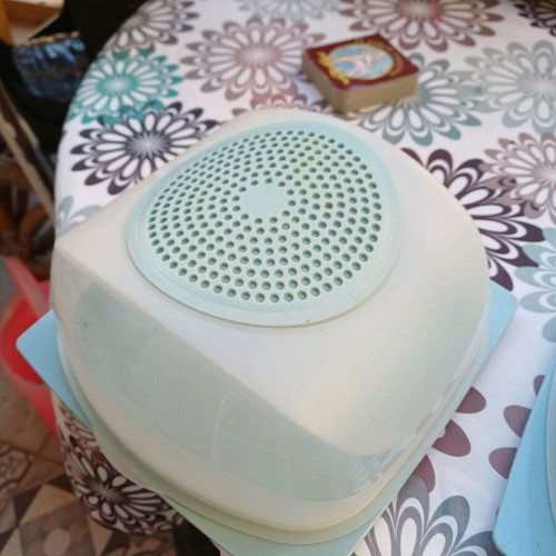 Small Tupperware cheese container like new
