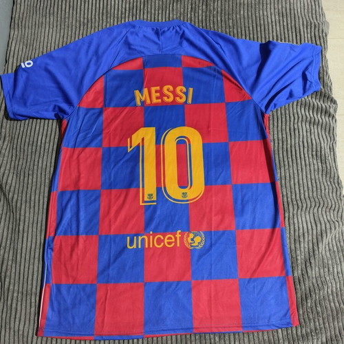 Barcelona Messi Jersey T-Shirt like new, fits XL