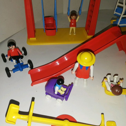 Lyra Playmobil 3223 Play Ground set like new