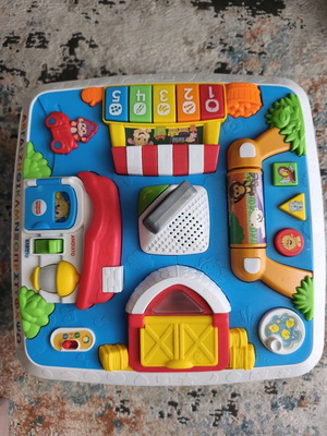 Εκπαιδευτικό τραπέζι Laugh & Learn Fisher Price σαν καινούργιο