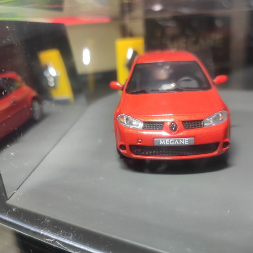 Renault Megane RS μοντέλο 1/43, πορτοκαλί μεταλλικό